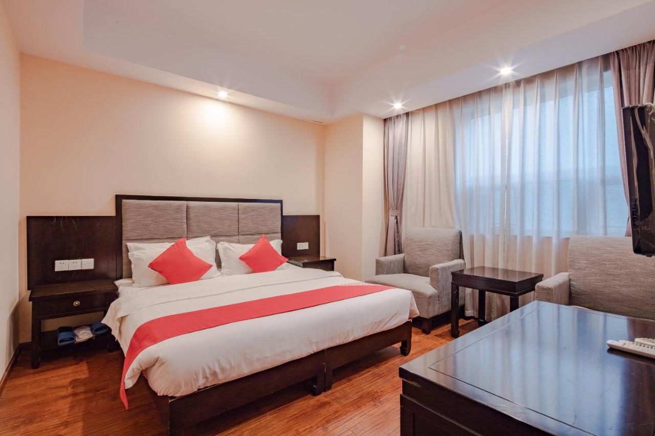 Sam Cozy Hotel Чънду Екстериор снимка