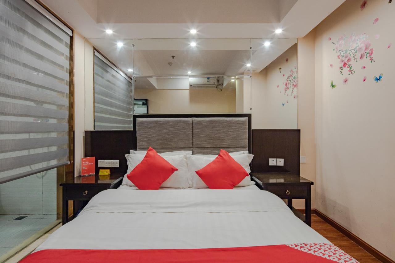Sam Cozy Hotel Чънду Екстериор снимка