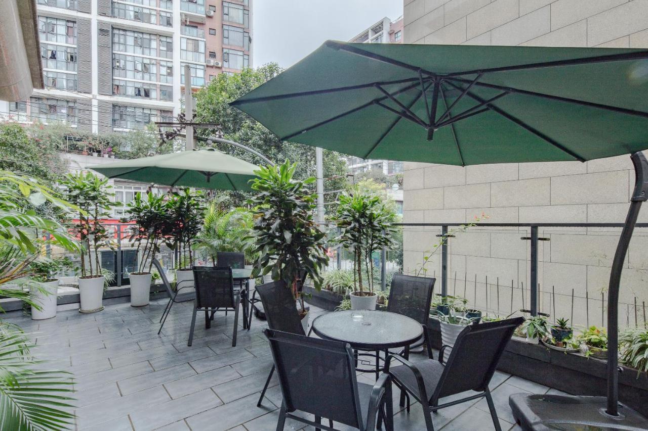 Sam Cozy Hotel Чънду Екстериор снимка